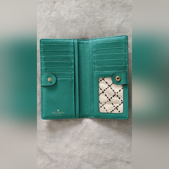 Kate Spade Wallet - Picture 3 of 3